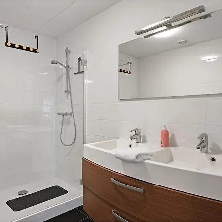 Kabbelaarsbank 411 - Port Marina Zelande Not Intended For Company Or Work-related